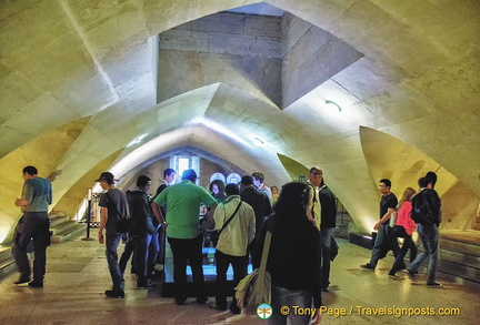 The attic room with architectural and sculpted models of the Arc de Triomphe